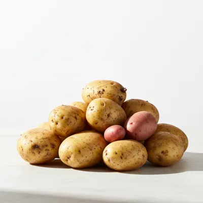 Pile of raw potatoes